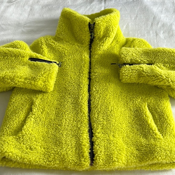 Apparis - zipped-up faux-shearling coat - women - Hemp/Recycled - Picture 2 of 5